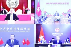 Vietnamese, Chinese communist party officials hold talks