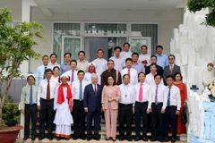 Front leader extends Christmas greetings to Phan Thiet Diocese