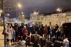Embassy in Hungary strives to assist Vietnamese evacuated from Ukraine