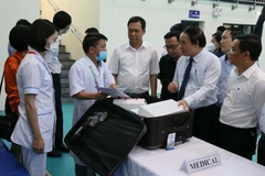 Ministry of Health inspects COVID-19 control in Bac Ninh before SEA Games