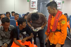 Two dead, dozens missing in Indonesia boat accident