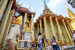 Thailand approves longer stays for tourists during peak tourist season