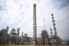 Vietnam to increase national fuel reserves