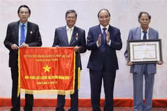 Hero of People's Armed Forces title awarded to Zone 5’s Civil Medicine Division