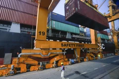 Thailand: weaker baht helps exports