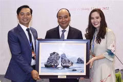 President meets Vietnamese community in Indonesia 