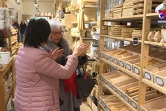 Vietnamese handicrafts finding favour in Belgium