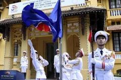 ASEAN flag-hoisting ceremony held in Hanoi