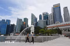 Sky-high property prices, exorbitant car ownership costs and expensive private medical care, among other factors, have kept Singapore the most expensive city for the super rich in 2024, says a report by Swiss bank Julius Baer. (XINHUA/VNA Photo)