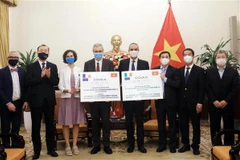 Vietnam receives 1.5 million doses of COVID-19 vaccine from France, Italy 