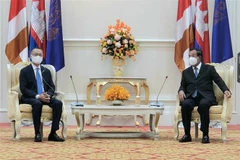Vietnamese Ambassador bids farewell to Cambodian PM