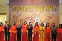Folk paintings displayed in Hai Phong 