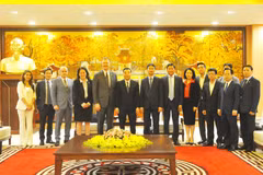 Hanoi leader welcomes US, RoK ambassadors 