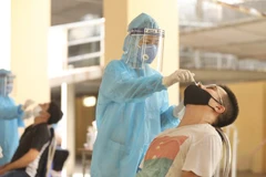 Hanoi discovers five more COVID-19 cases in community