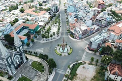 Social distancing measures must be strictly implemented in high-risk areas