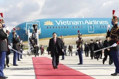 PM Pham Minh Chinh begins official visit to France 