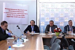 Experts clarify Party’s role in Vietnam’s development