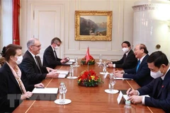 President Nguyen Xuan Phuc holds talks with Swiss counterpart Guy Parmelin 