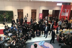 Over 500 reporters and technicians from more than 200 domestic and foreign media outlets will cover the 13th National Party Congress at the scene. (Photo: VNA)