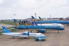 Airlines adding flights for Reunification Day - May Day holiday