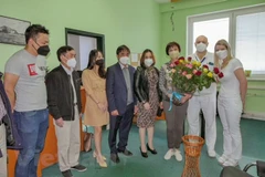 Vietnamese expats join Czech Republic’s efforts to fight COVID-19