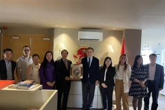 Vietnamese Ambassador to Spain join activities in Barcelona