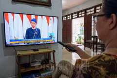 Indonesian President urges economic restructuring