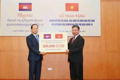 Cambodian leader thanks Vietnam for sympathies over COVID-19