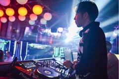 HCM City allows re-opening of bars, karaoke parlours, discos