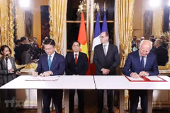 Prime Minister attends Vietnam-France business forum