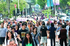 Singapore witnesses decade of slowest population growth 