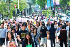 Singapore witnesses decade of slowest population growth 