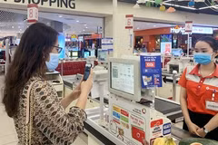 Demand for deposits soar as cashless payments become more popular