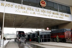 Exports, imports via Lao Cai int’l border gate soar 75 percent