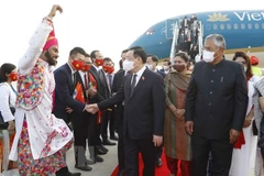 Top legislator arrives in New Delhi, beginning official visit to India