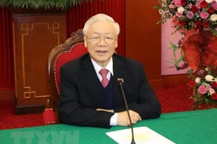 Cambodian leader congratulates Vietnam on success of 13th National Party Congress