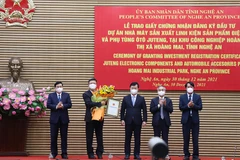 Nghe An grants investment licence to 200-mln-USD electronic component project
