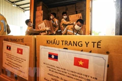 Lao newspaper highlights Vietnam’s support in fighting COVID-19 