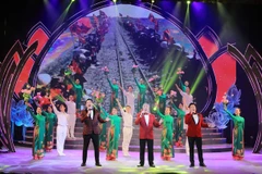 Close to 1,000 artists to join music gala celebrating 13th National Party Congress