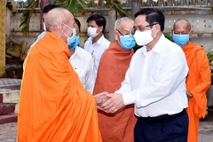 PM thanks religious dignitaries, followers for contributions to pandemic fight