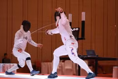 Vietnamese épee fencers take part in the 2024 Asian Fencing Championships in Kuwait. (Photo: VNA)