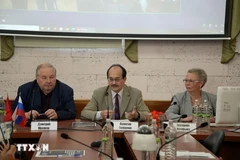 Experts discuss the Vietnam-Russia relations 30 years after the signing of the bilateral Treaty on Principles of Friendly Relations at the conference. (Photo: VNA)
