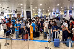Passenger throughput of airports nationwide exceeded 54 million in the first half of 2024. (Photo: VietnamPlus)