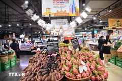 Vietnamese farm produce are on display at the Vietnamese Goods Week in Udon Thani province. (Photo: VNA)