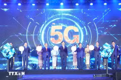 Delegates at the launch of 5G services provided by Unitel in Laos. (Photo: VNA)