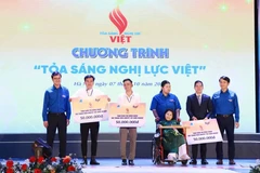 Since 2023, alongside such commendation ceremony, the organising board has also conducted multiple activities in support of young people with disabilities in their startup projects. (Photo: VietnamPlus)