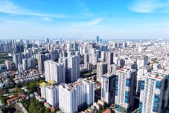 These laws align with the development goals of a socialist-oriented market economy, aiming for efficient, sustainable land use, and promoting industrialisation, modernisation, fairness, social stability and national defence. (Photo: VNA)