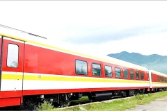 The trial of new trains shuttling between Ho Chi Minh City and Nha Trang beach city begins on August 9. (Photo: thanhnien.vn)