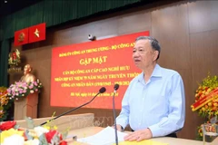 Party General Secretary and State President To Lam speaks at the meeting (Photo: VNA)