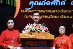 Vietnamese Ambassador to Thailand Pham Viet Hung speaks at the event to announce the new executive board of the organisation of Vietnamese women in Thailand in the 2024-026 term in Nong Khai province. (Photo: VNA)